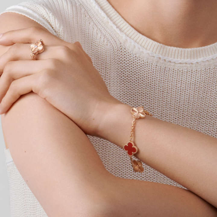 DELUXE FOUR LEAF CLOVER BRACELET | RUBY